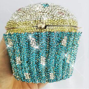 NWT Sparkling Bling Swarovski Crystal Rhinestone Cupcake Clutch Purse Ba…